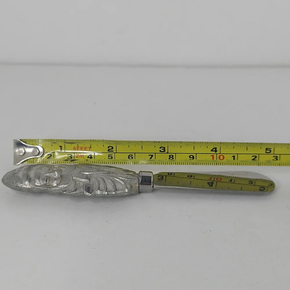 3 Vintage Stainless Steel Sturdy Christmas Santa Cheese Butter Knives